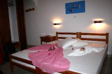 Arian Hotel Parikia  Phòng bức ảnh