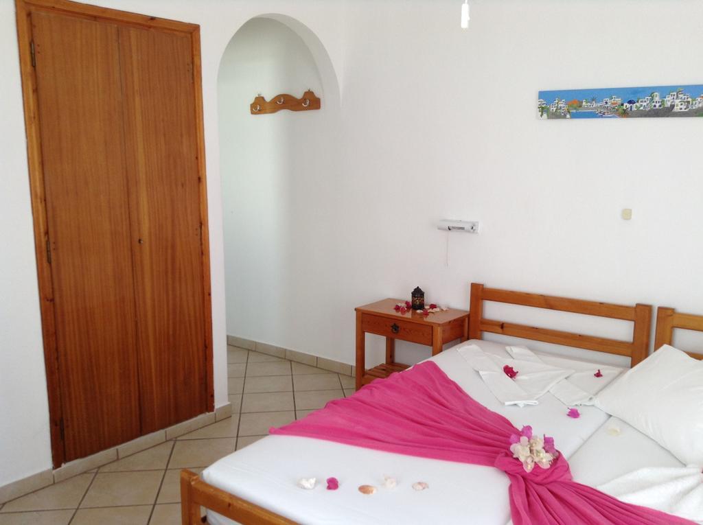 Arian Hotel Parikia  Ngoại thất bức ảnh